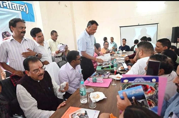 सेवा सुशासन और समर्पण पखवाड़ा राज्य में शासन की सोच को बदलने वाला अभियान मुख्यमत्री पुष्कर सिंह धामी