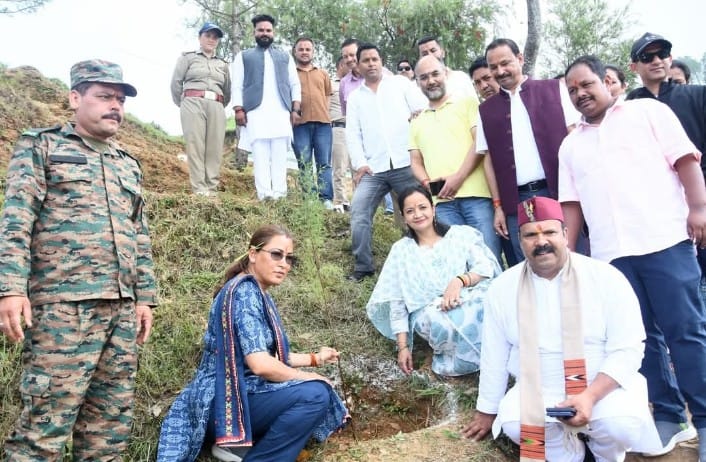हर गांव का यही पैगाम एक पेड़ मां के नाम  केबिनेट मंत्री रेखा आर्या