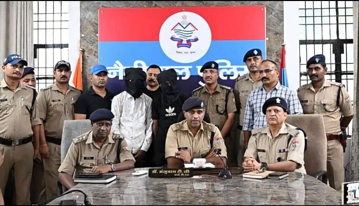 बदायूं के निकले आमा के सोने के कुंडल झपटने वाले बदमाश गिफ्तार